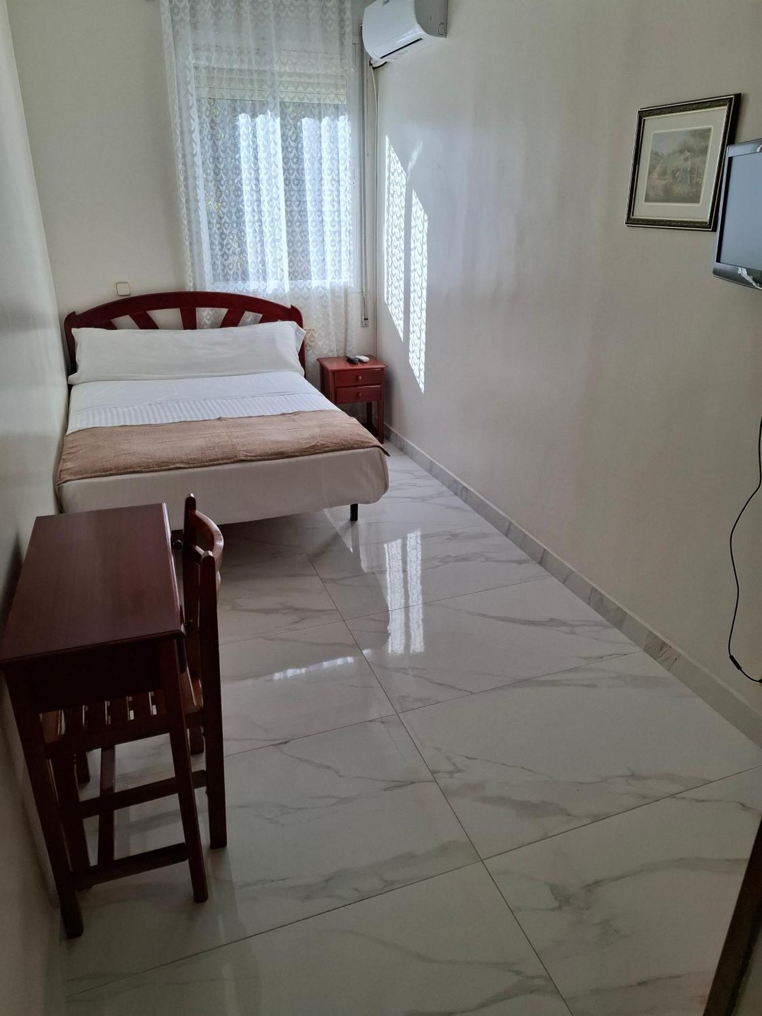 Hostal Villamanez Мадрид Екстериор снимка