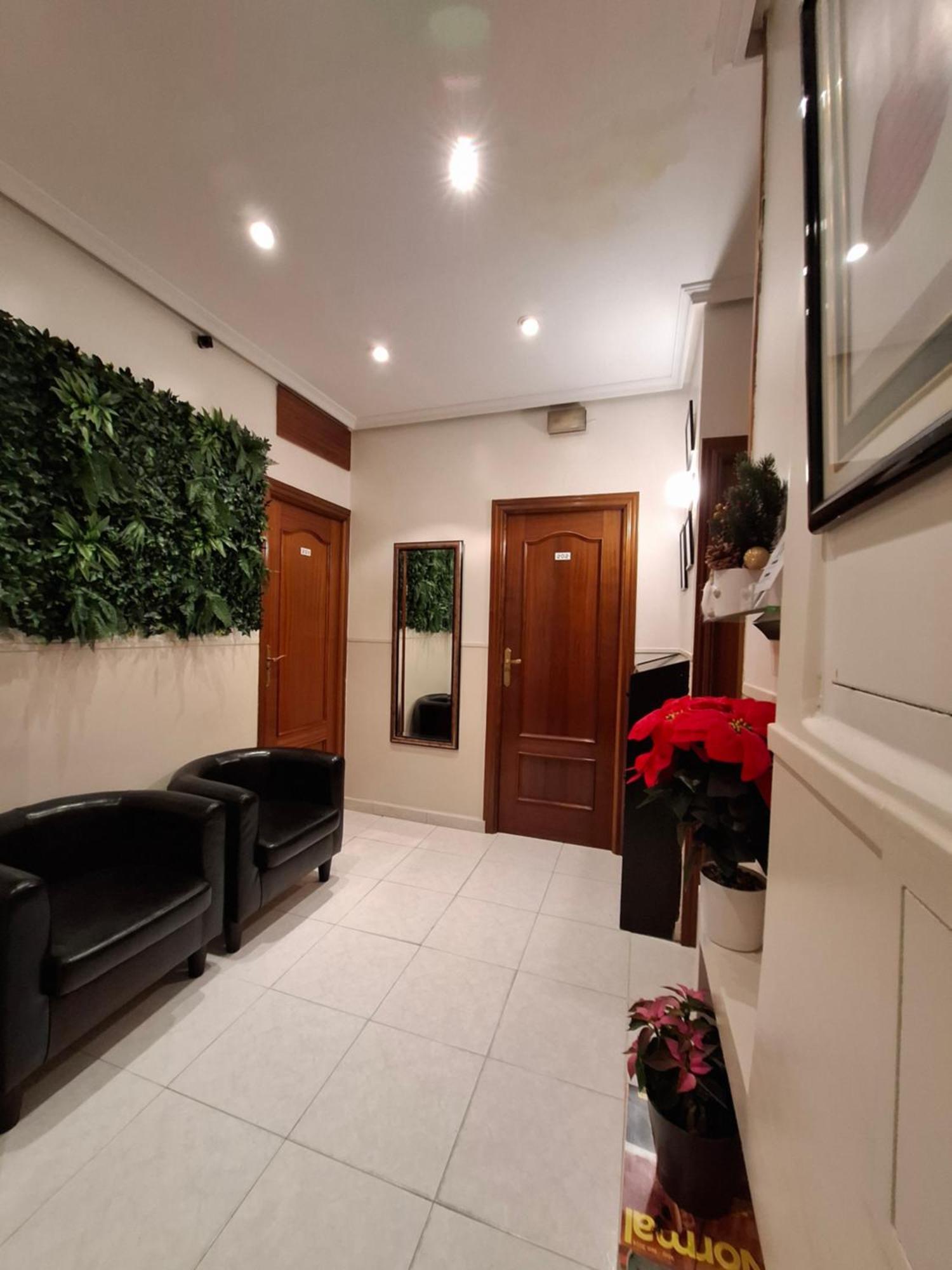 Hostal Villamanez Мадрид Екстериор снимка