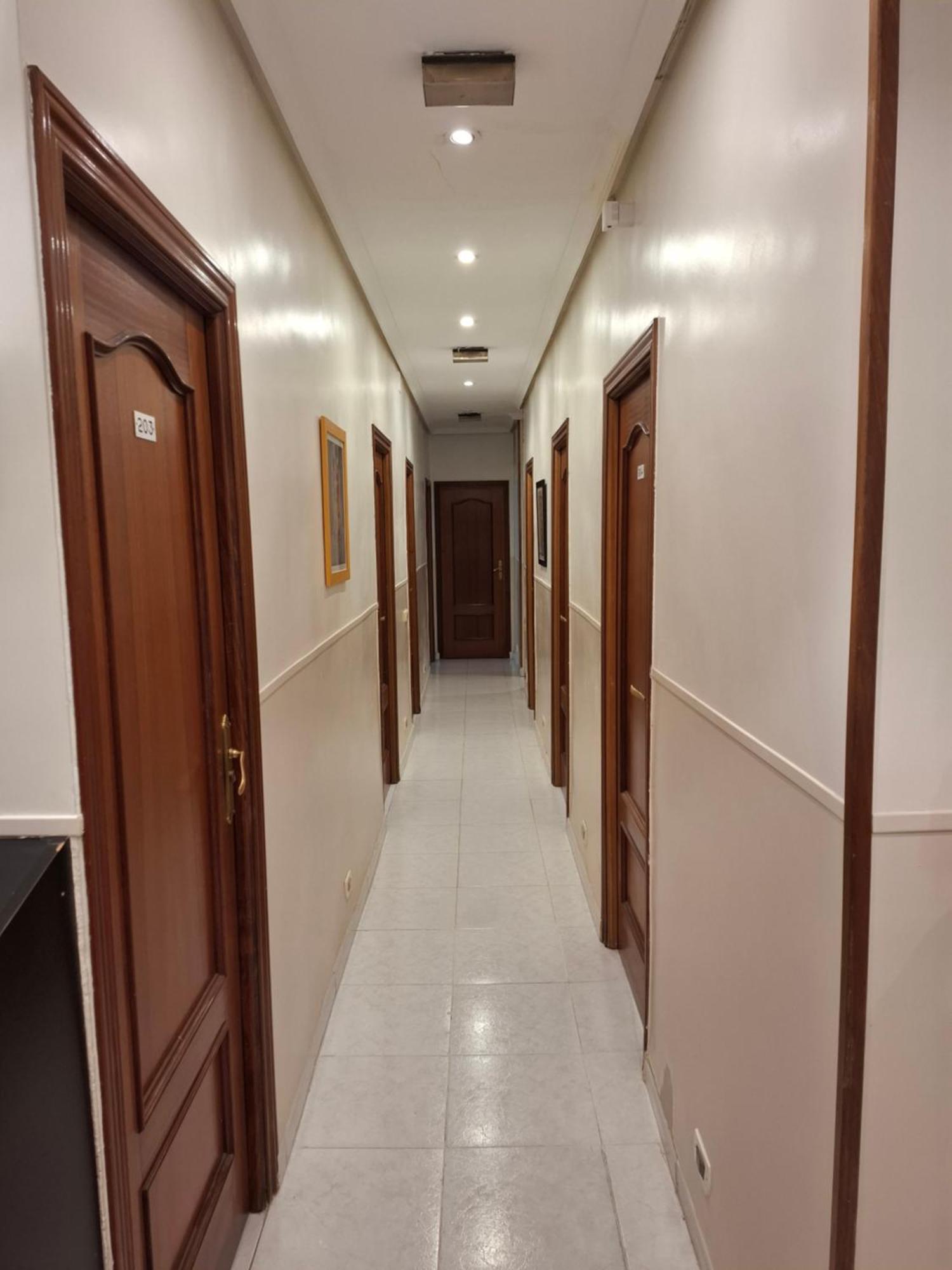 Hostal Villamanez Мадрид Екстериор снимка